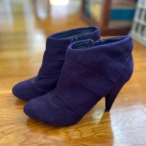 ⭐️ 3/$20 Purple Heel Booties